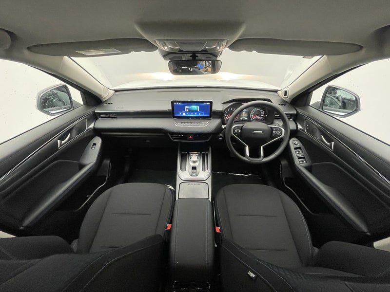2026 Haval Jolion Premium Petrol Facelift, photo 2