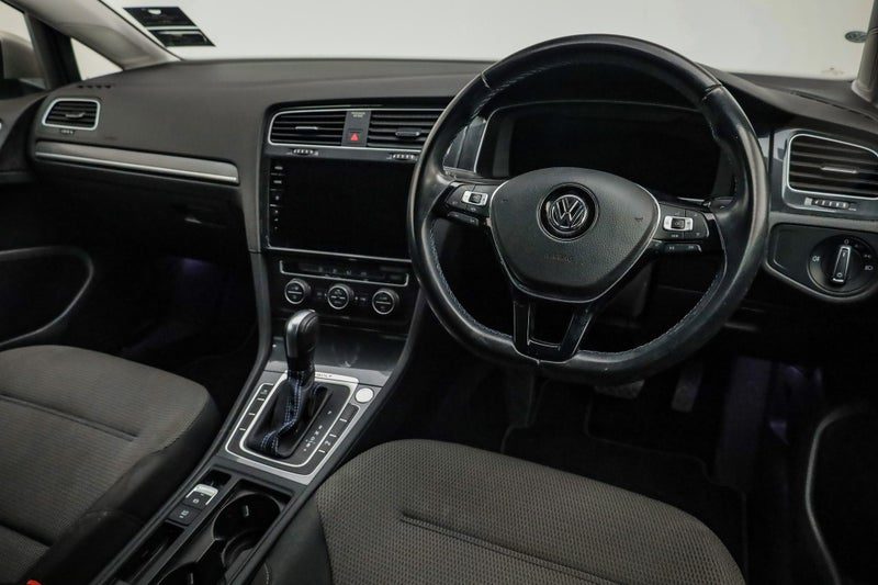 2020 Volkswagen Golf e-Golf, photo 2