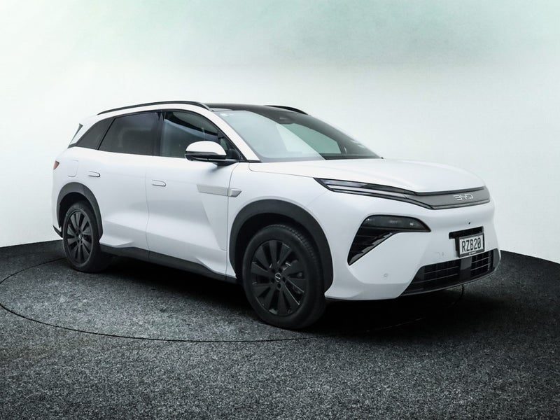 2026 BYD Sealion 8 Dm-I Dynamic Fwd