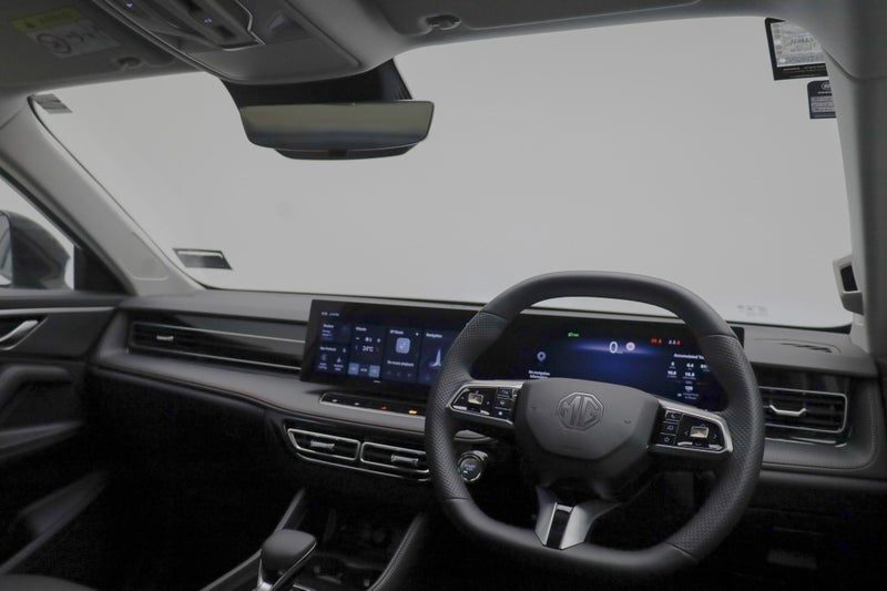 2026 MG HS PHEV Essence, photo 2