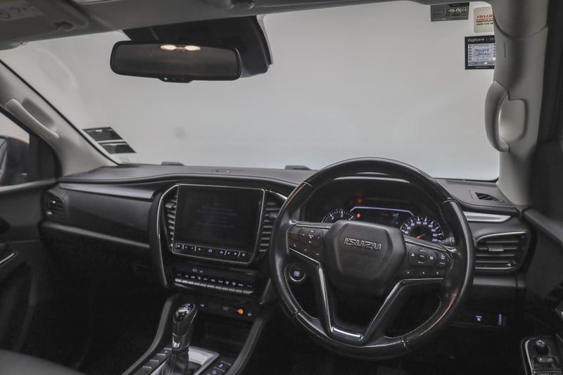 2023 Isuzu MU-X LS-T 4WD AUTO 3.0D, photo 2