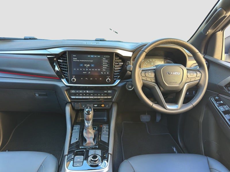 2026 Isuzu MU-X X-T 3.0D 4WD - DOLOMITE WHITE, photo 3