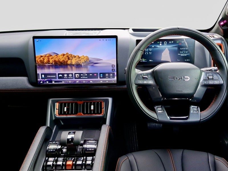 2026 BYD Shark 6 PREMIUM AWD PHEV - URDU GREEN, photo 3
