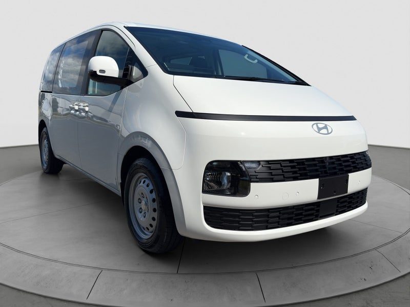 2026 Hyundai Staria Load