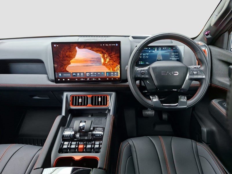 2026 BYD Shark 6 PREMIUM AWD PHEV - GREAT WHITE, photo 3