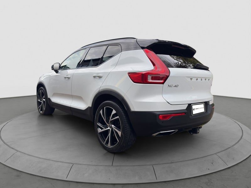 2019 Volvo XC40 T5 AWD R-DESIGN 2.0P, photo 2