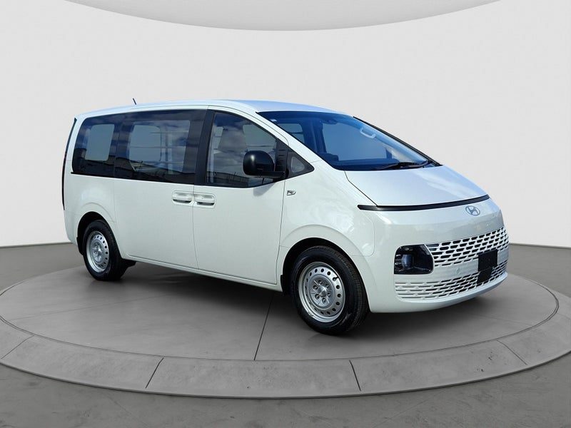 2026 Hyundai Staria LOAD 2.2D 5S - CREAMY WHITE