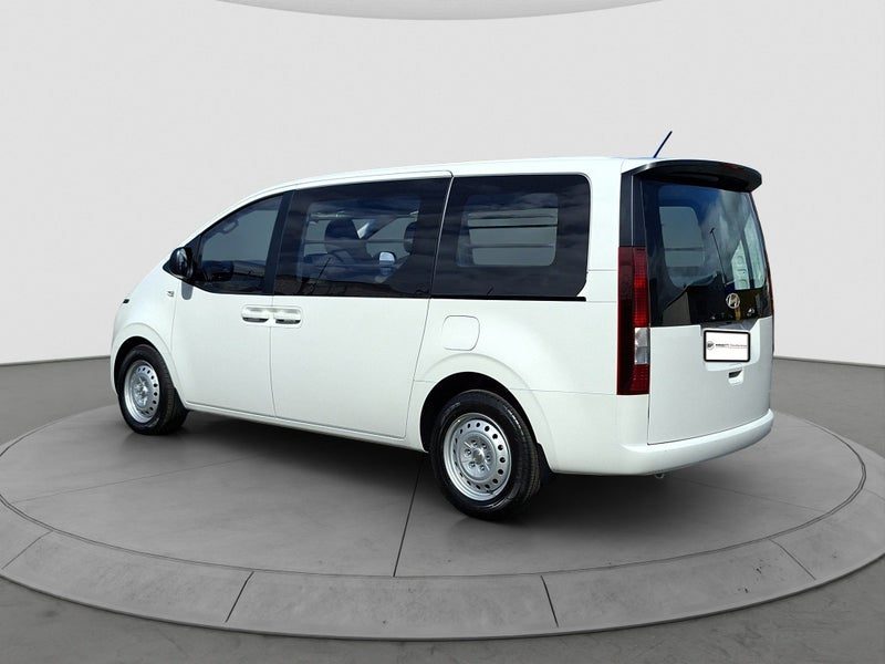 2026 Hyundai Staria LOAD 2.2D 5S - CREAMY WHITE, photo 2