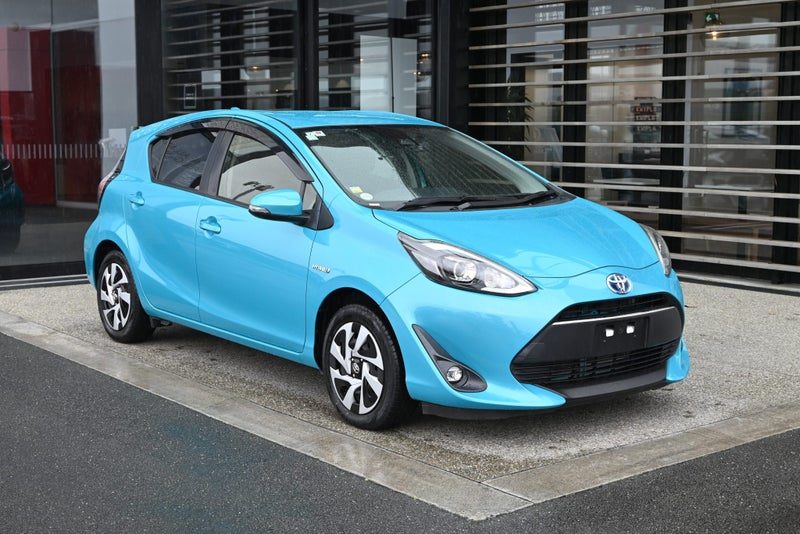 2017 Toyota Aqua 1.5 Petrol Hybrid G FWD Hatchback