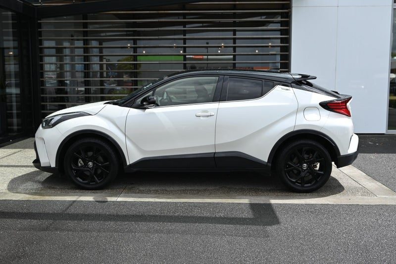 2020 Toyota C-HR 1.8 Petrol Hybrid G FWD SUV, photo 3