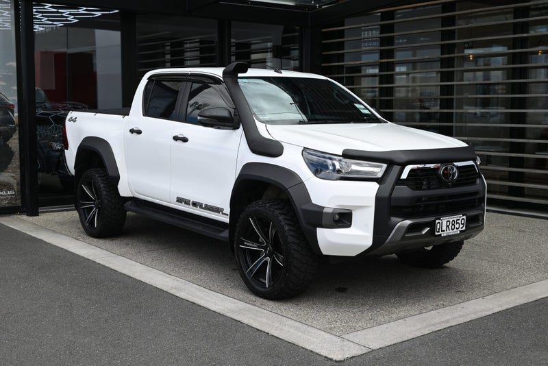 2024 Toyota Hilux SR 5 Cruiser