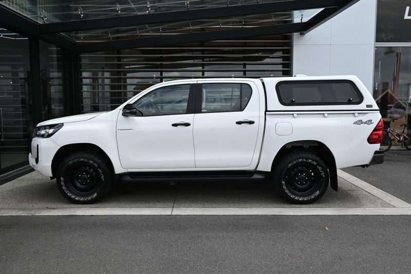 2021 Toyota Hilux SR 2.8 Turbo Diesel 4WD Ute, photo 3