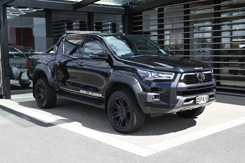 2024 Toyota Hilux SR 5 Cruiser, main photo