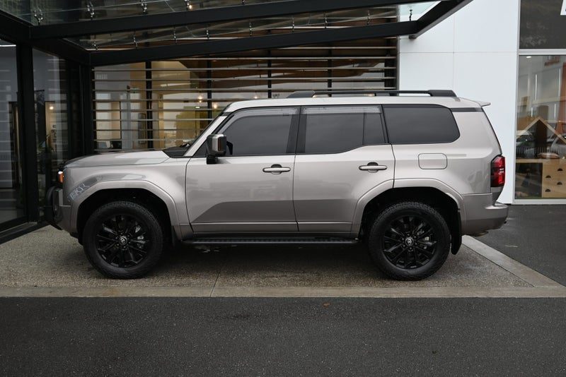2025 Toyota Land Cruiser Prado, photo 3