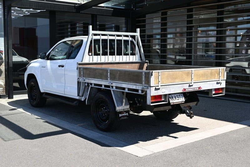 2021 Toyota Hilux SR 2.8 Turbo Diesel 4WD Ute, photo 2