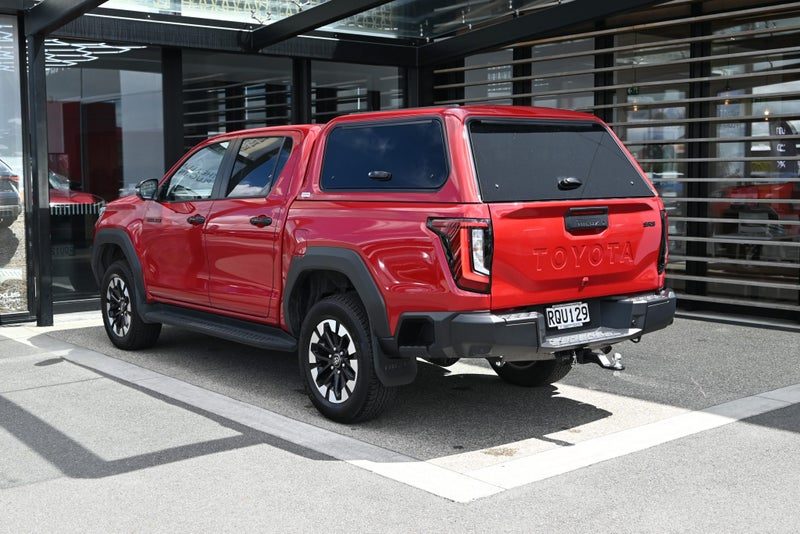 2026 Toyota Hilux SR5 2.8 Turbo Diesel 4WD Ute, photo 2