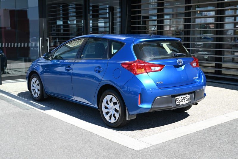 2013 Toyota Corolla GX 1.8 Petrol FWD Hatchback, photo 2