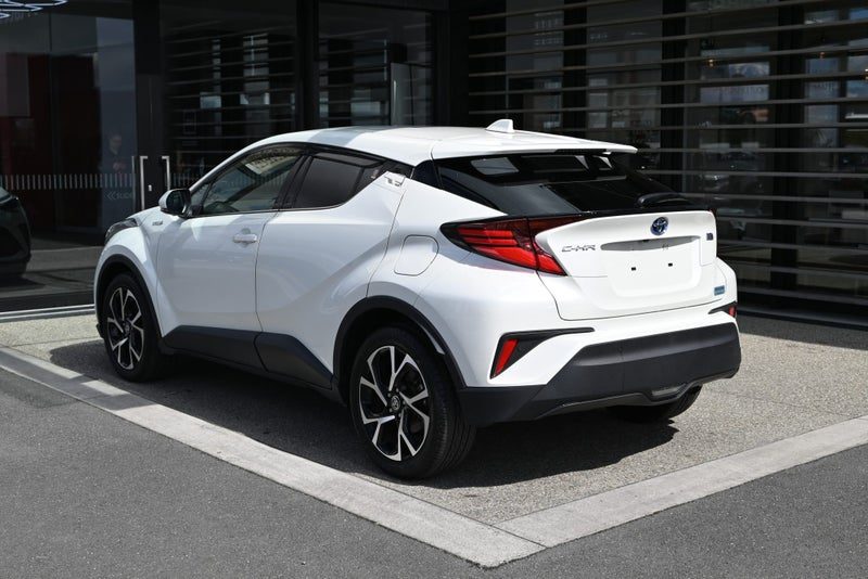 2020 Toyota C-HR 1.8 Petrol Hybrid G FWD SUV, photo 2