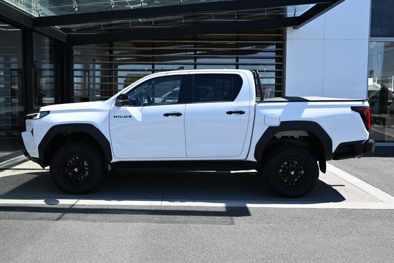 2026 Toyota Hilux SR 5 Limited, photo 3