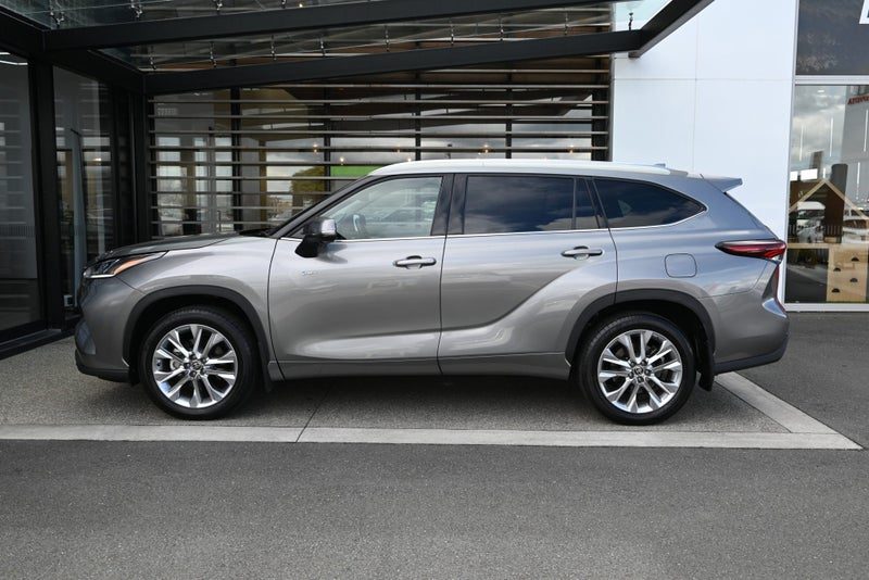 2026 Toyota Highlander Limited ZR, photo 3