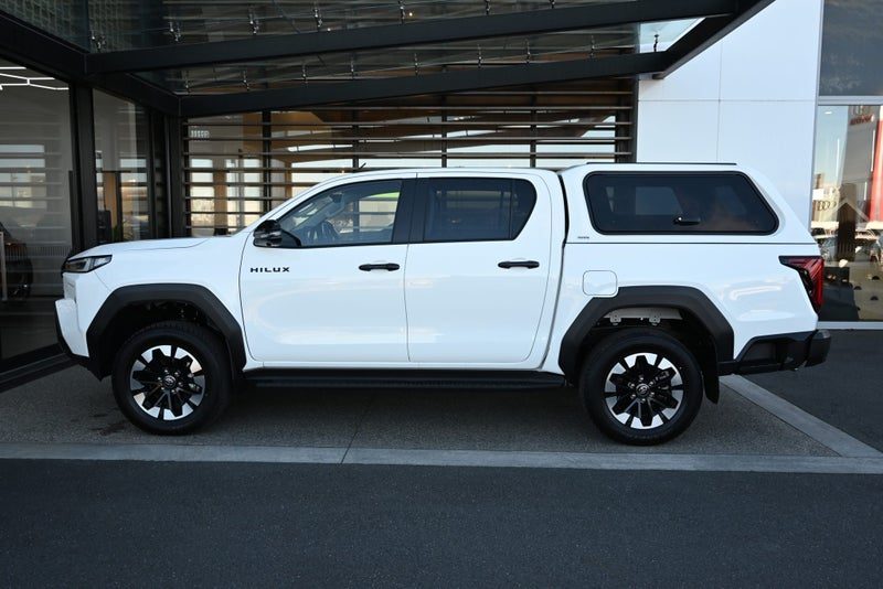 2026 Toyota Hilux SR5 2.8 Diesel Turbo 6MT 4WD Ute, photo 3