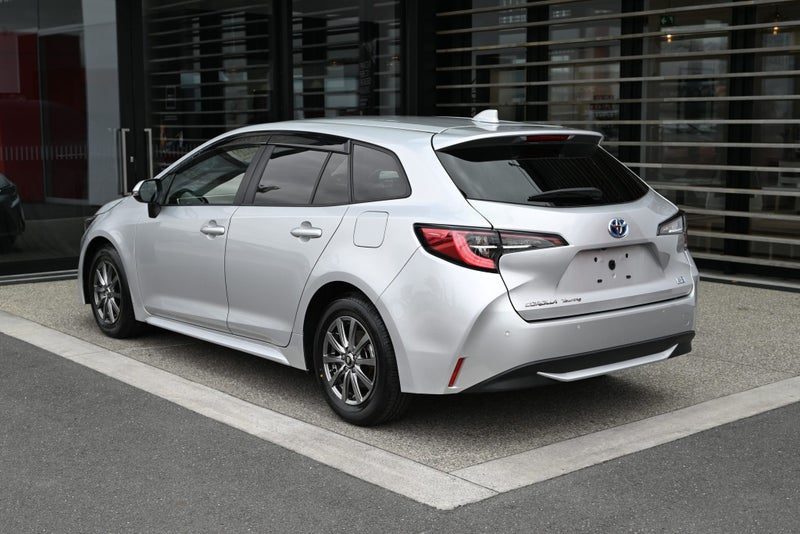 2021 Toyota Corolla Touring, photo 2