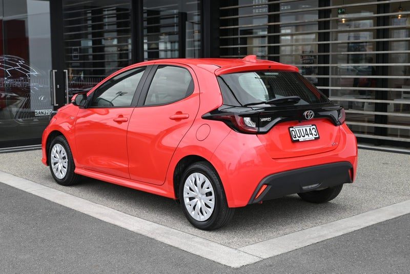 2024 Toyota Yaris GX 1.5, photo 2