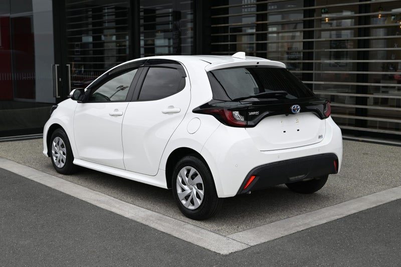2021 Toyota Yaris X, photo 2