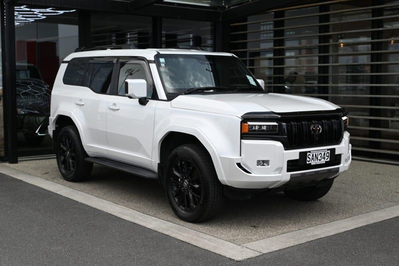 2025 Toyota Land Cruiser Prado VX, main photo