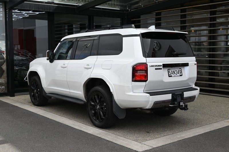 2025 Toyota Land Cruiser Prado VX, photo 2