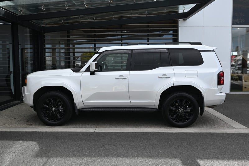 2025 Toyota Land Cruiser Prado VX, photo 3
