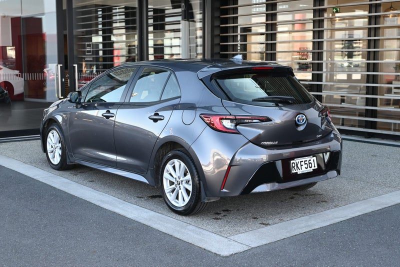 2025 Toyota Corolla GX 1.8, photo 2