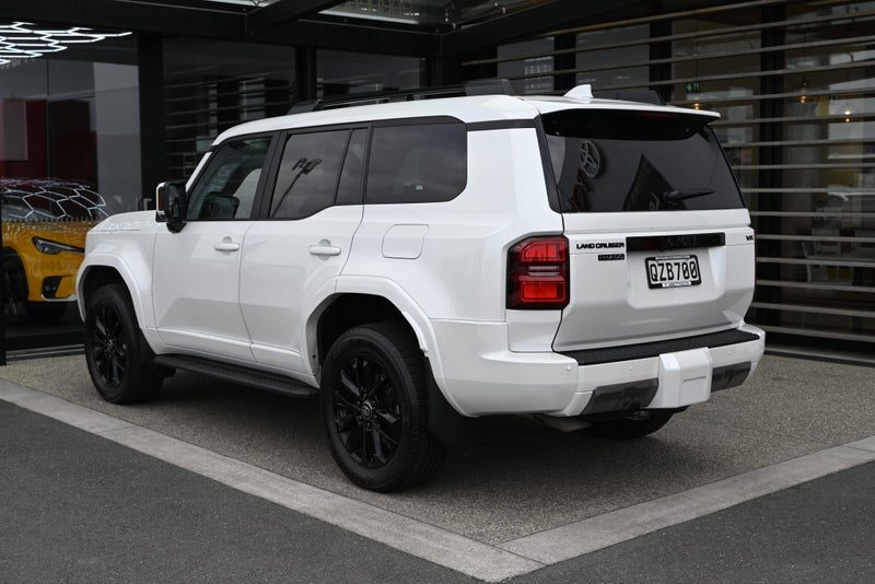 2024 Toyota Land Cruiser Prado VX, photo 2