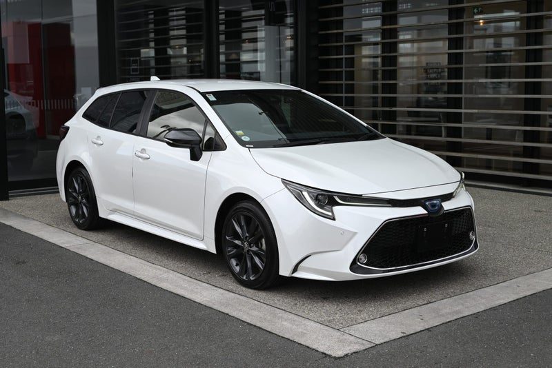 2021 Toyota Corolla Touring, main photo