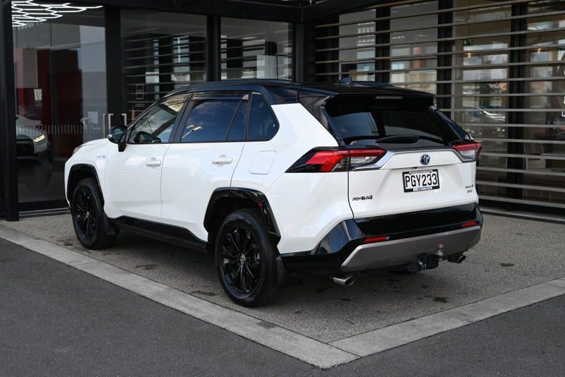 2022 Toyota RAV4 XSE 2.5 Petrol Hybrid AWD SUV, photo 2