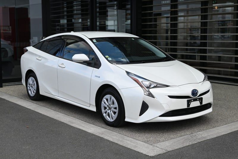 2017 Toyota Prius S, main photo