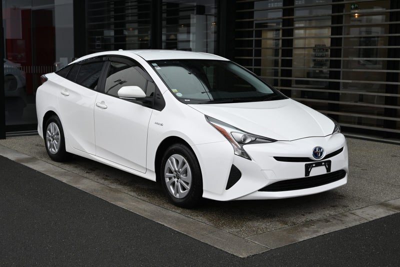 2018 Toyota Prius E