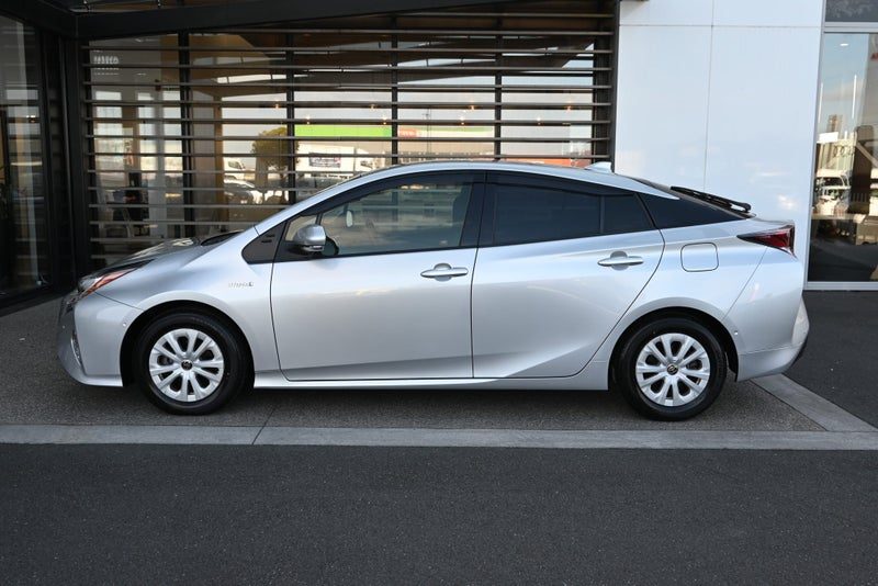 2018 Toyota Prius S, photo 3