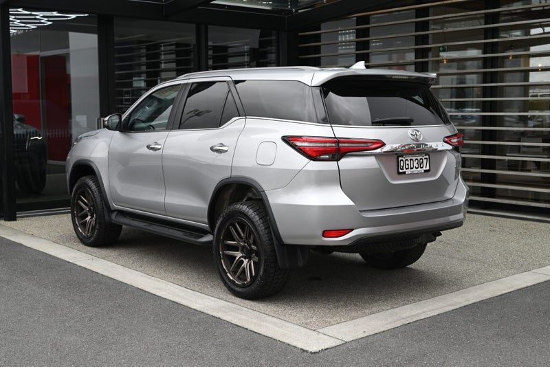 2023 Toyota Fortuner GXL 2.8 Turbo Diesel 4WD SUV, photo 3