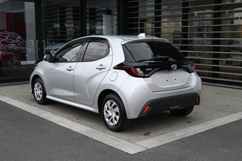 2021 Toyota Yaris X, photo 2