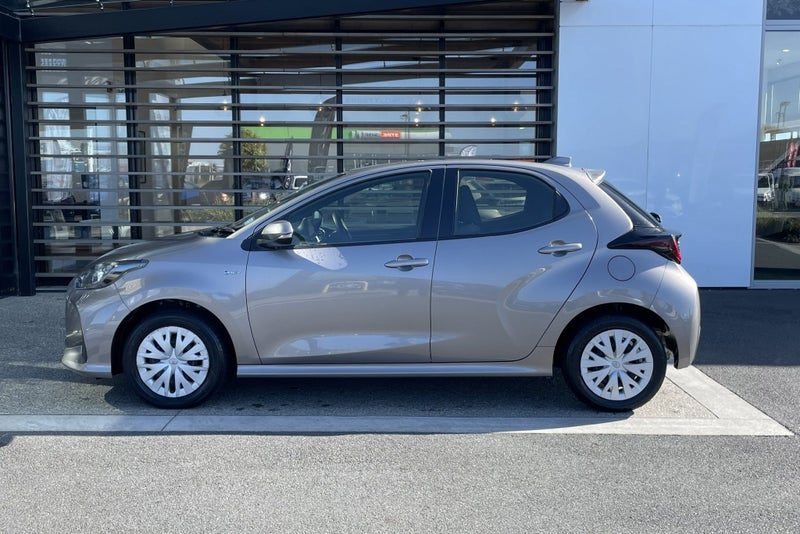 2024 Toyota Yaris GX 1.5, photo 3