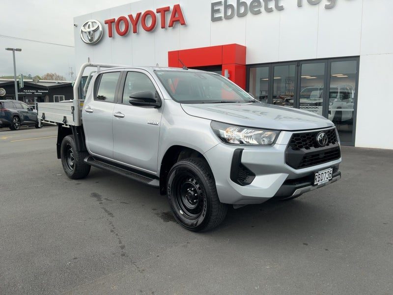2025 Toyota Hilux SR