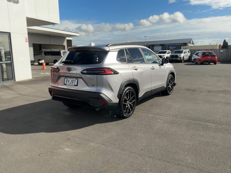 2025 Toyota Corolla Cross GR Sport, photo 3