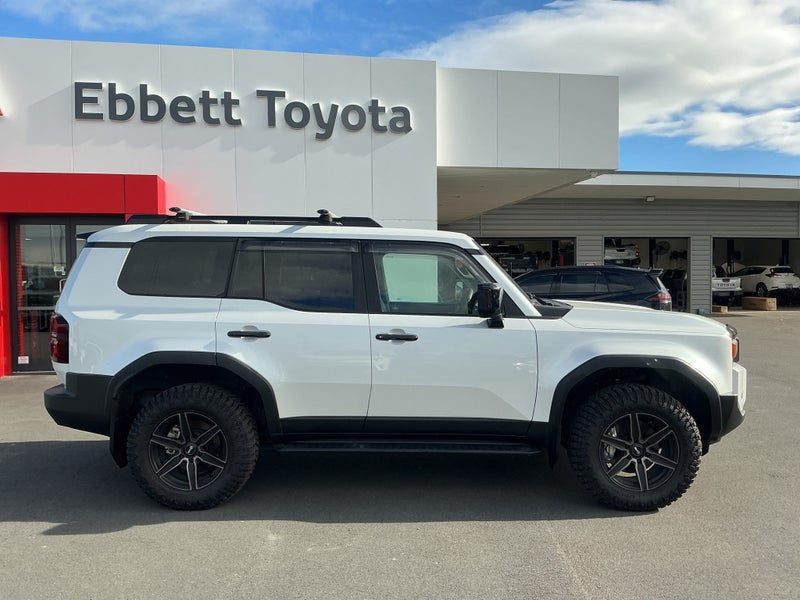2024 Toyota Land Cruiser Prado Hybrid, photo 2
