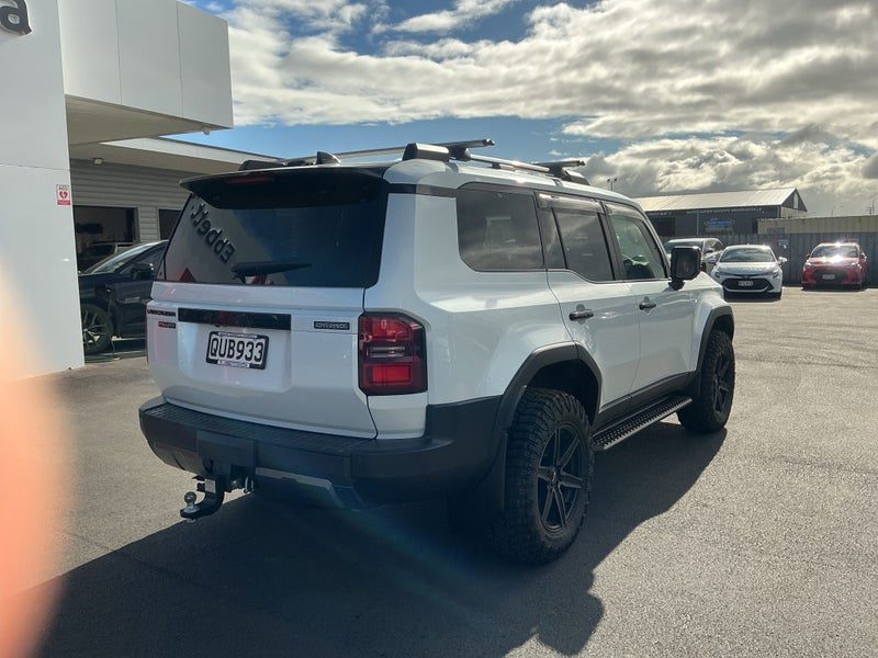 2024 Toyota Land Cruiser Prado Hybrid, photo 3
