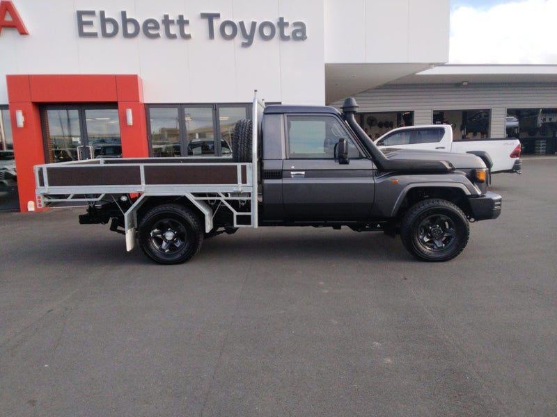 2025 Toyota Land Cruiser LT, photo 2