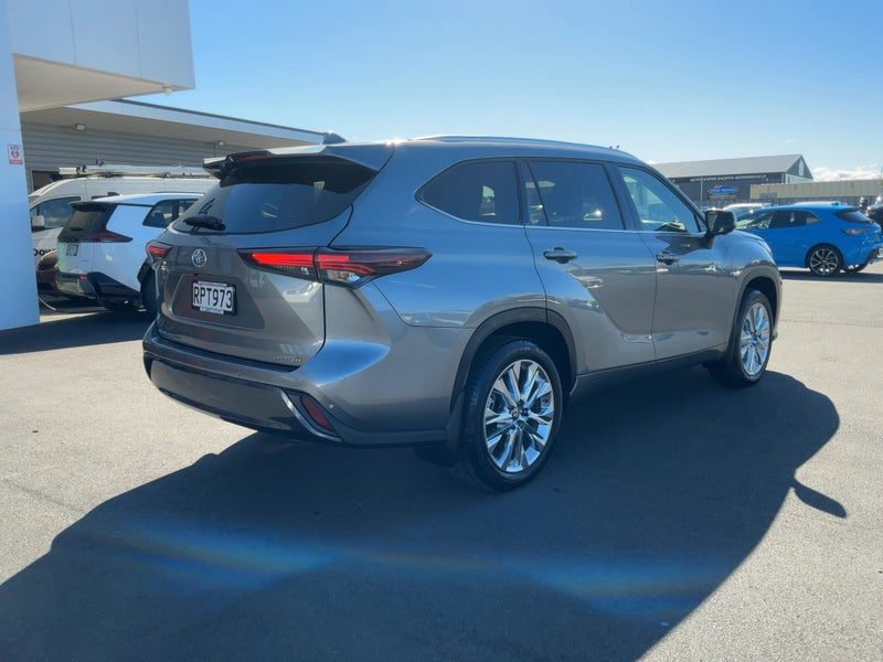 2026 Toyota Highlander Limited ZR, photo 3