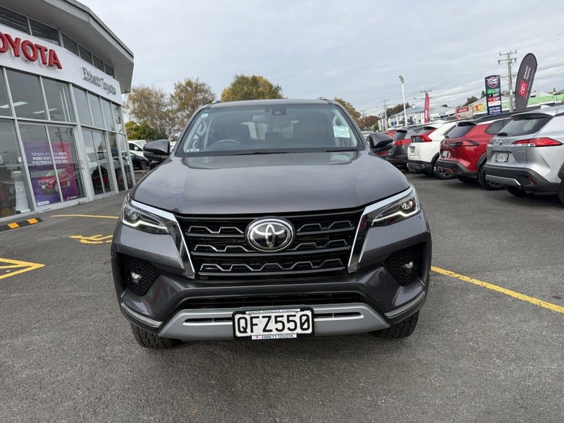 2023 Toyota Fortuner GXL, photo 3