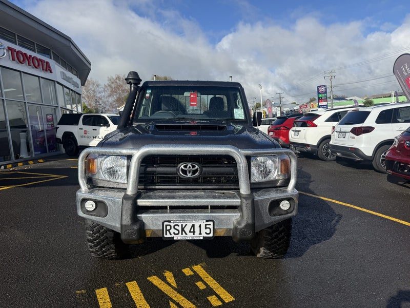 2021 Toyota Land Cruiser LT, photo 3
