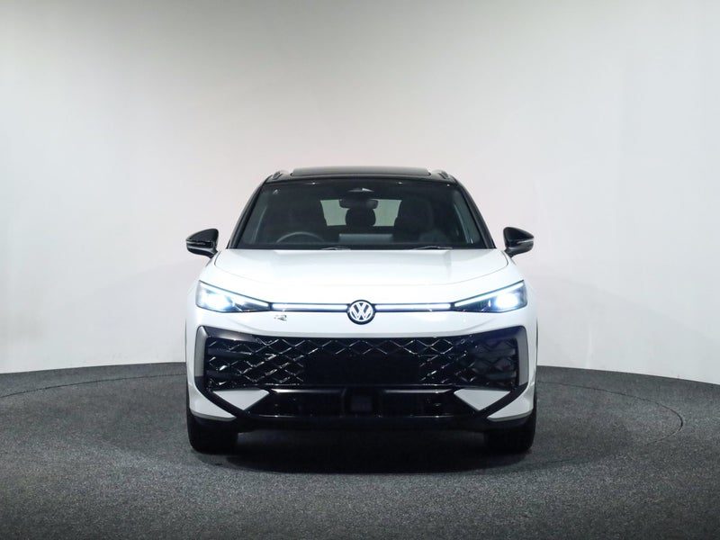 2026 Volkswagen T-Roc TSI R Line, photo 2